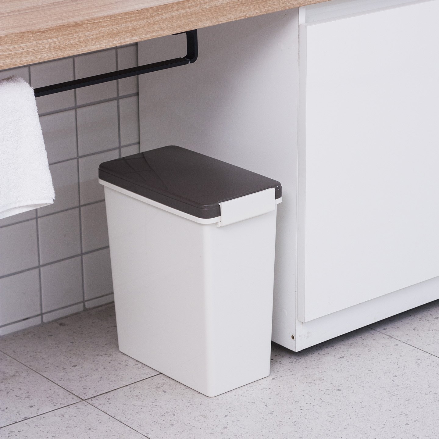 20리터 밀폐쓰레기통 냄새차단 휴지통 주방 싱크대 종량제 기저귀 화장실 고양이 강아지 상세 이미지 1